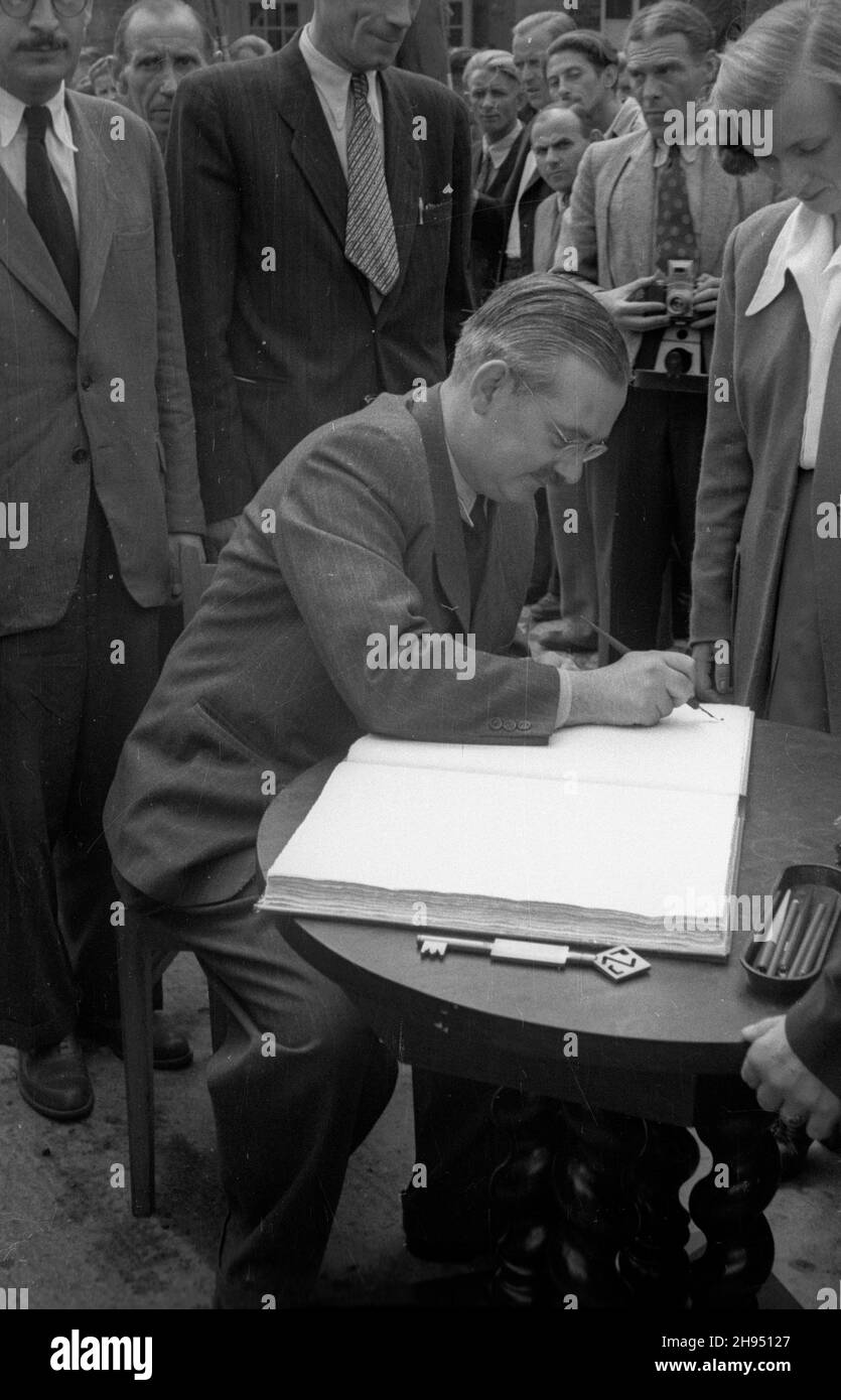 Hilary minc hires stock photography and images Alamy