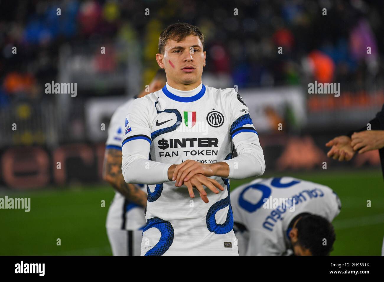 Interâs Nicolo Barella portrait during warm up during Venezia  FC vs Inter - FC Internazionale, italian soccer Serie A match in Venice,  Italy, November 27 2021 Stock Photo - Alamy