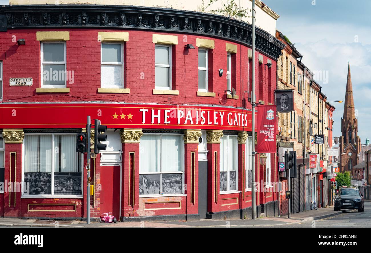 The Paisley Gates Pub, on the corner of Oakfield Rd and Breck Rd, Liverpool 4. Named after Liverpool's most successful Manager Bob Paisley. Sept 2021. Stock Photo