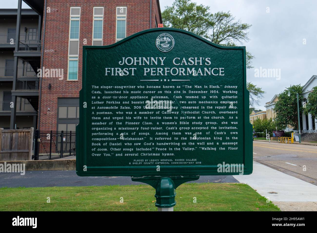 MEMPHIS, TN, USA - AUGUST 31, 2021: 'Johnny Cash's First Performance' historic marker Stock Photo
