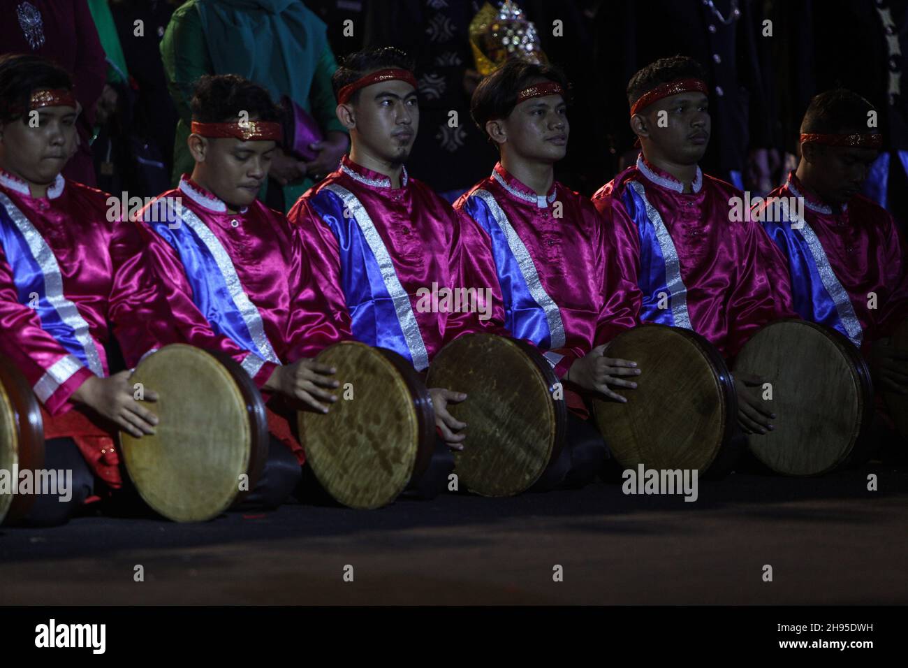 Tambourines dance hires stock photography and images Alamy