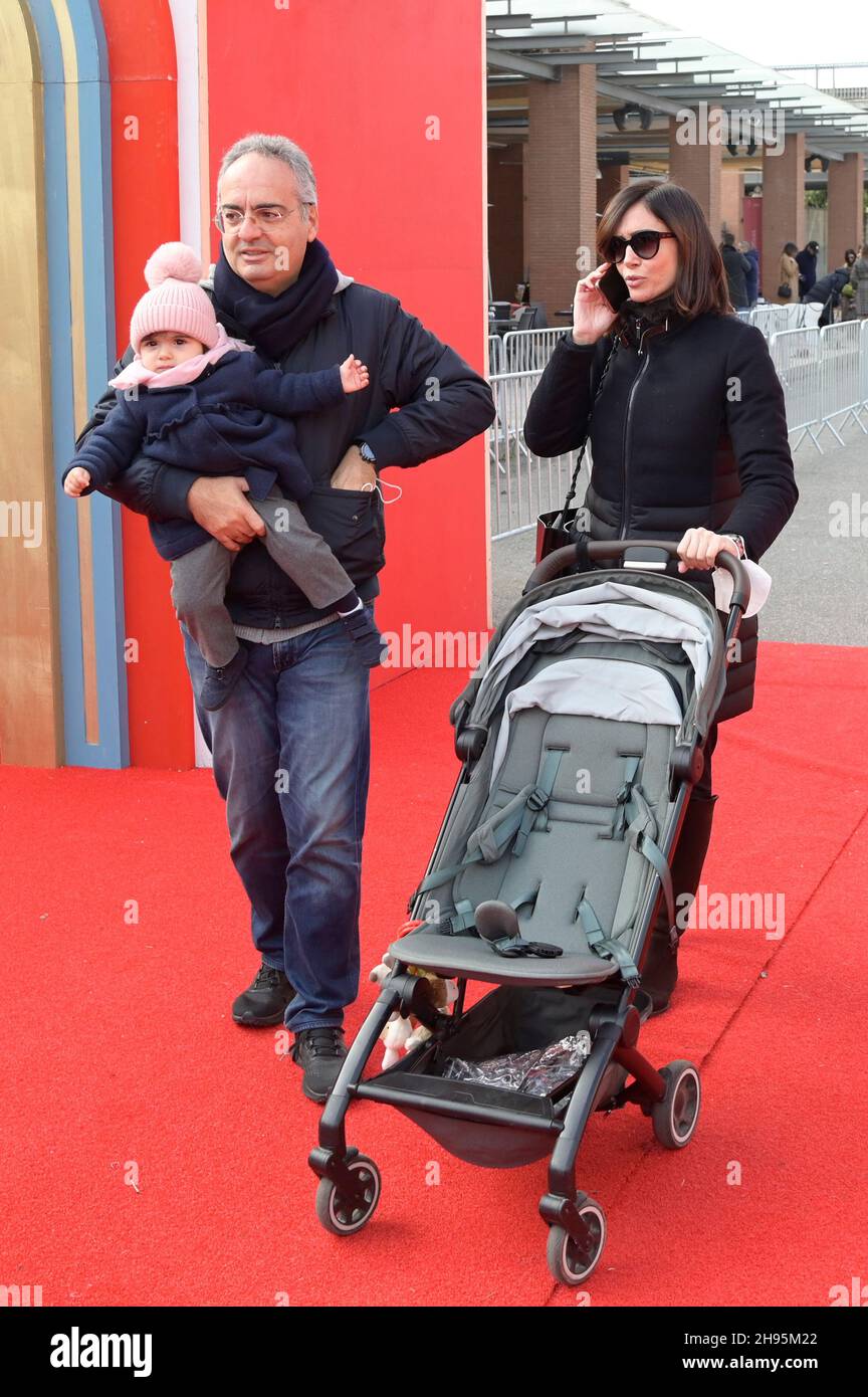 Rome, Italy. 04th Dec, 2021. Mara Carfagna and Alessandro Ruben with Vittoria attend the inauguration of the Christmas World village at the Auditorium Parco della Musica. Credit: SOPA Images Limited/Alamy Live News Stock Photo
