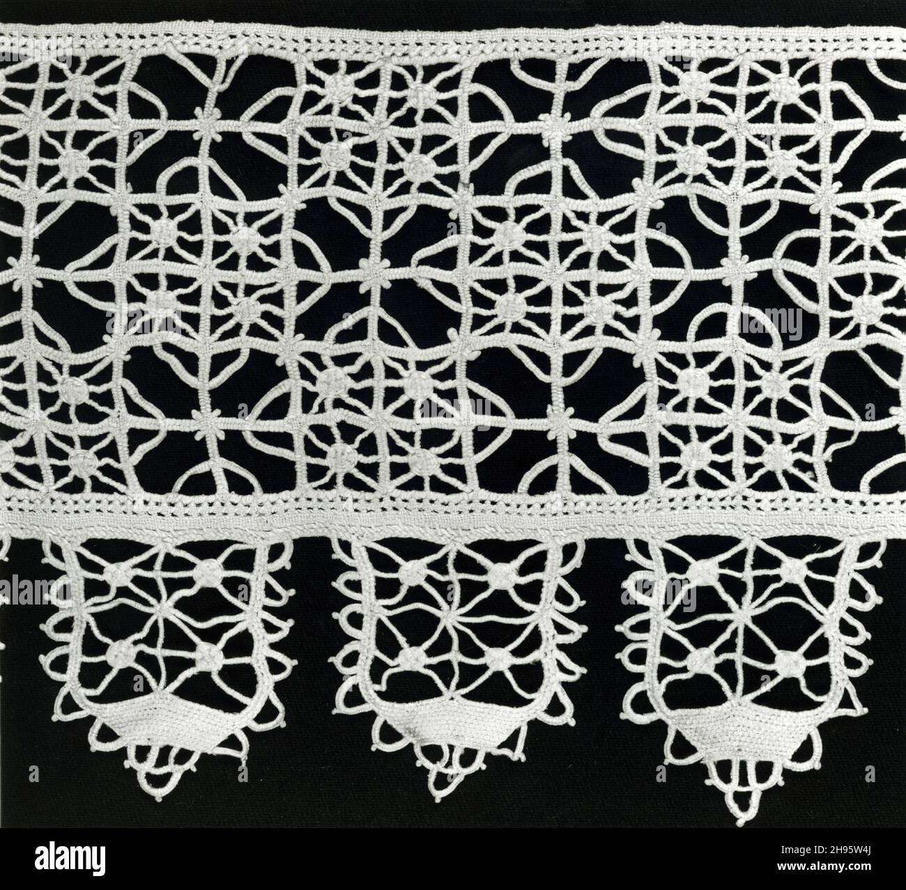 Reticella Renaissance 16th century reticello design hi-res stock photography and images - Alamy