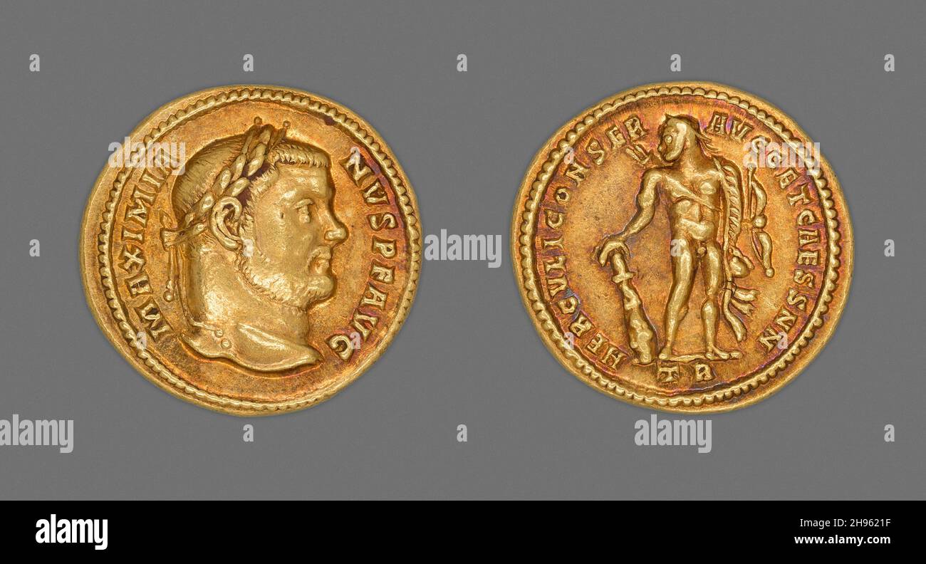 Aureus (Coin) Portraying Emperor Maximianus Herculius, 303. Reverse: Hercules with his club and lion skin. Minted in Augusta Treverorum (modern Trier). Stock Photo