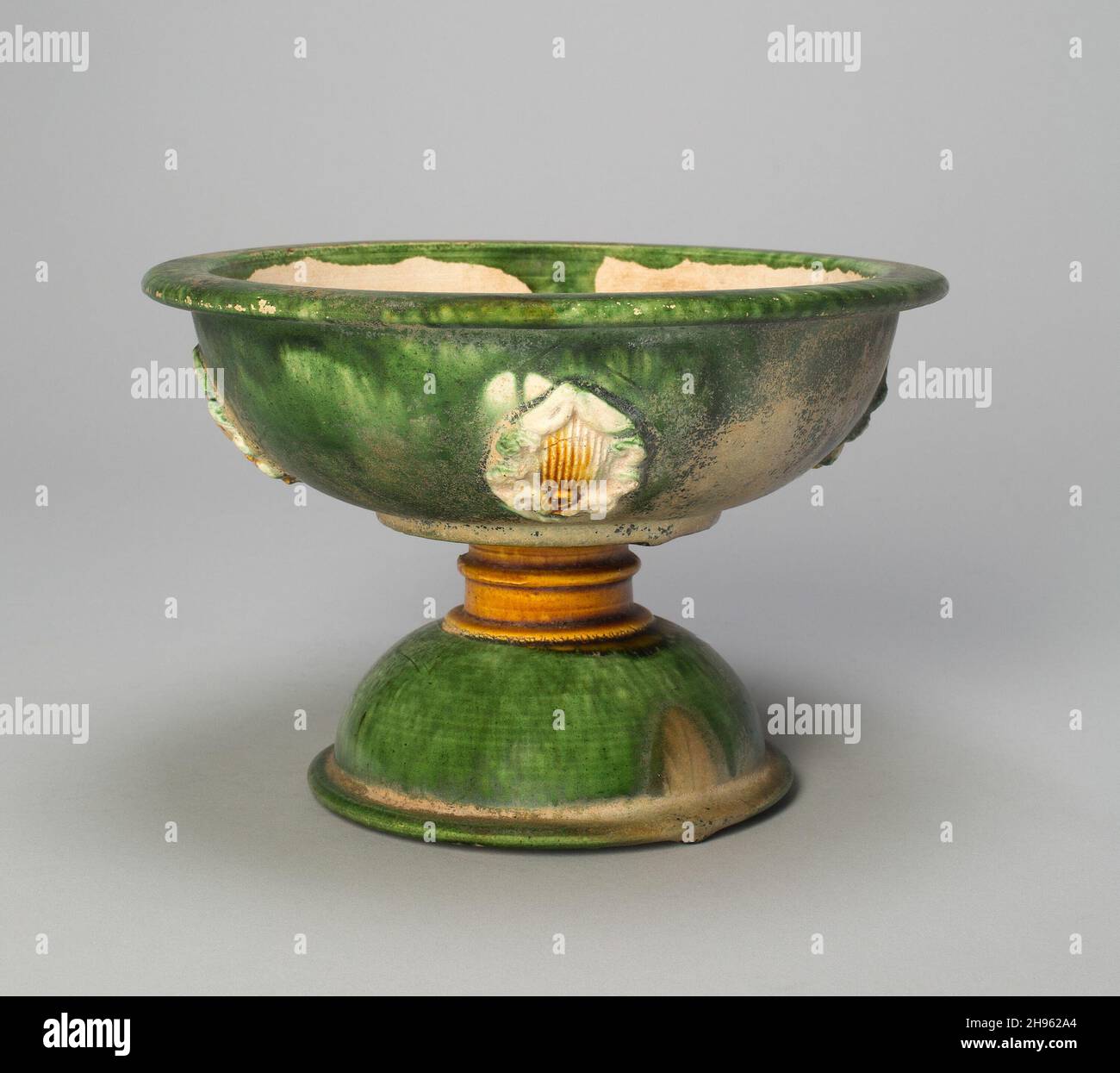 Stem Bowl with Foliate Medallions, Tang dynasty (618-906), first half of 8th century. Stock Photo