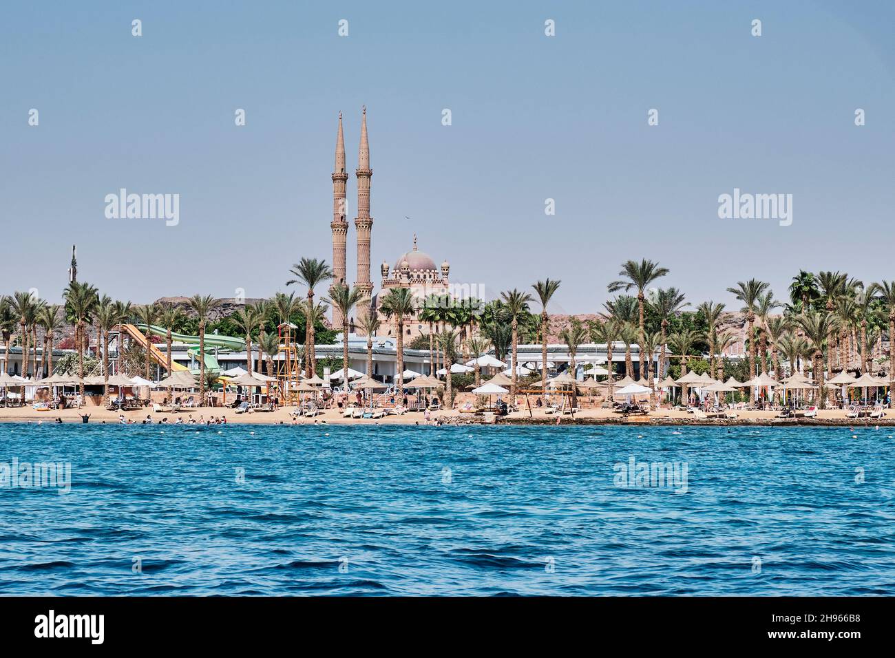 Шарм-эль-шейх море. Самые опасные пляжи в египте. Шарм-эль-шейх население. Улица наама бэй в шарм эль шейхе. Нубиан виладж шарм-эль-шейх.