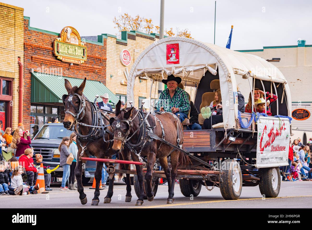 Lexington Christmas Horse Parade 2022 Lexington Opera House December 8 Horsecar High Resolution Stock Photography And Images - Alamy