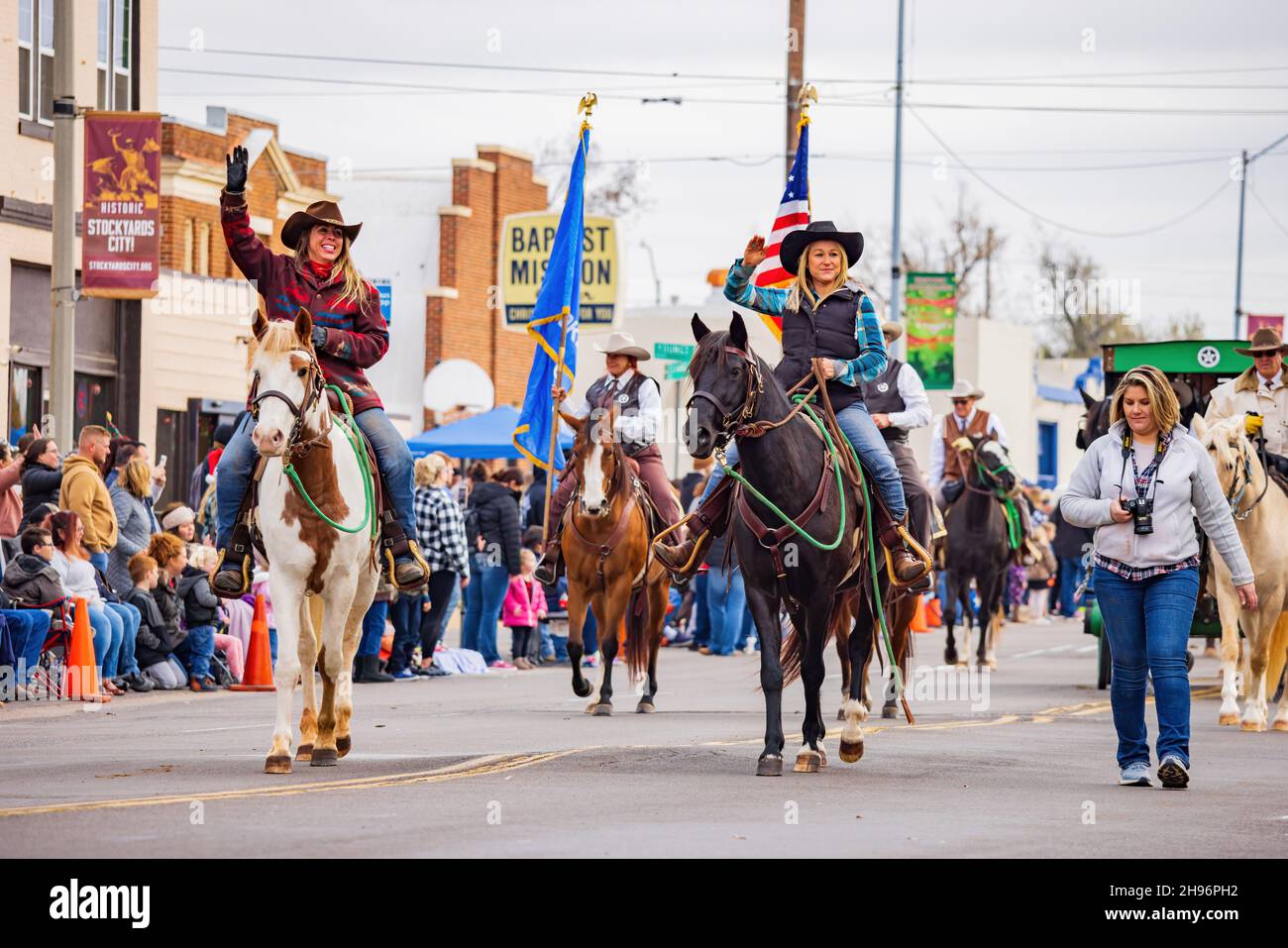 A Cowboy Christmas Oklahoma City 2022 Oklahoma, Dec 4, 2021 - Cowboy And Cowgirl Riding Horse In Cowboy Christmas  Parade Stock Photo - Alamy