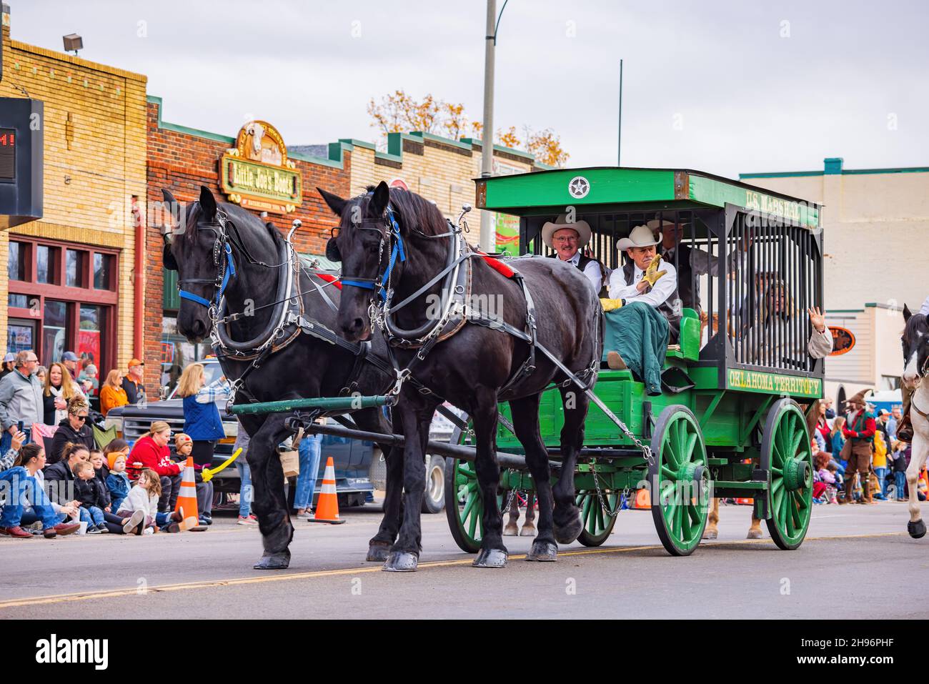 Lexington Christmas Horse Parade 2022 Lexington Opera House December 8 Horsecar High Resolution Stock Photography And Images - Alamy