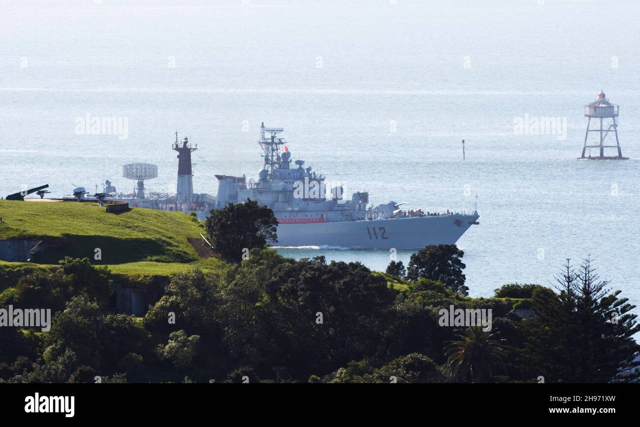 The Peoples Liberation Army Navy Ship’s HAERBIN (DDG112), a LUHU Destroyer, from China visits Auckland, New Zealand on Sunday 7 October 2007. Stock Photo