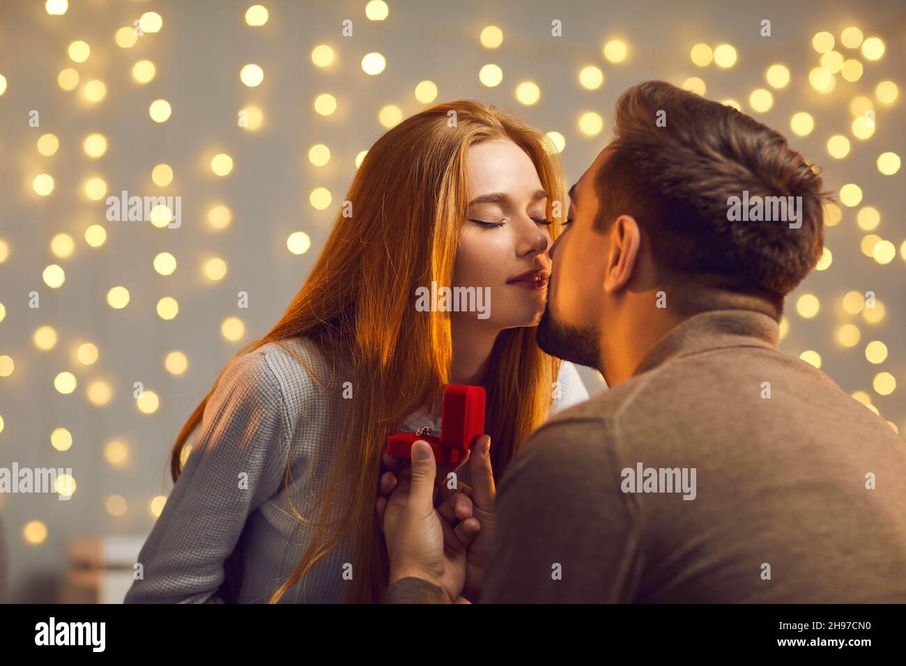 Couple+proposal+engagement kiss love romance hi-res stock photography and  images - Alamy