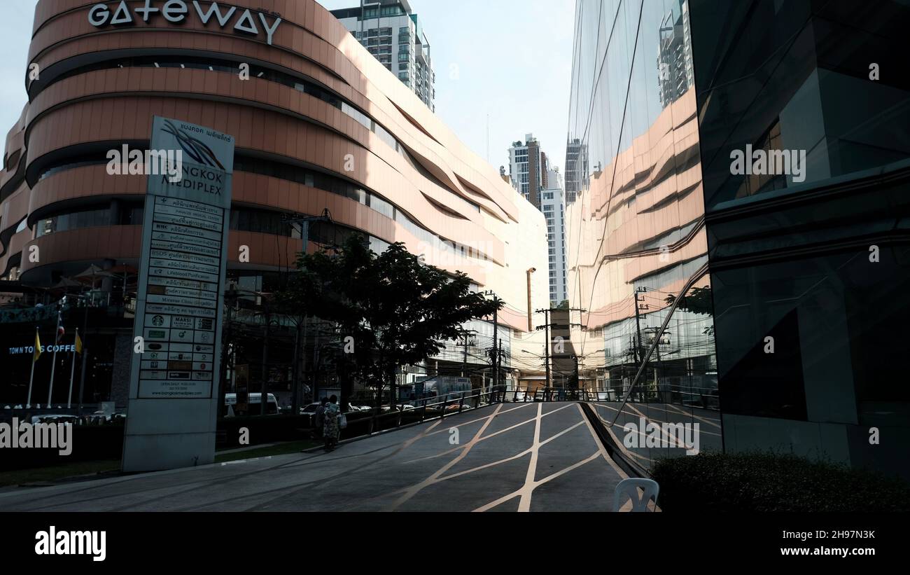 Gateway Ekamai Shopping Mall Japanese Style Sukhumvit Road Bangkok Thailand  เกทเวย์ เอกมัย Stock Photo - Alamy