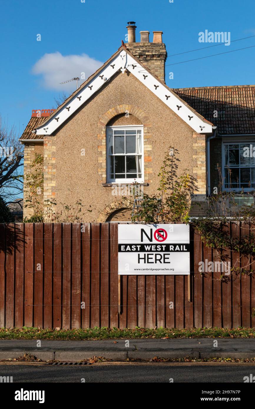 No East West Rail Here.  A sign made by Cambridge Approaches protesting against new railway running through Shelford, Cambridgeshire, UK Stock Photo