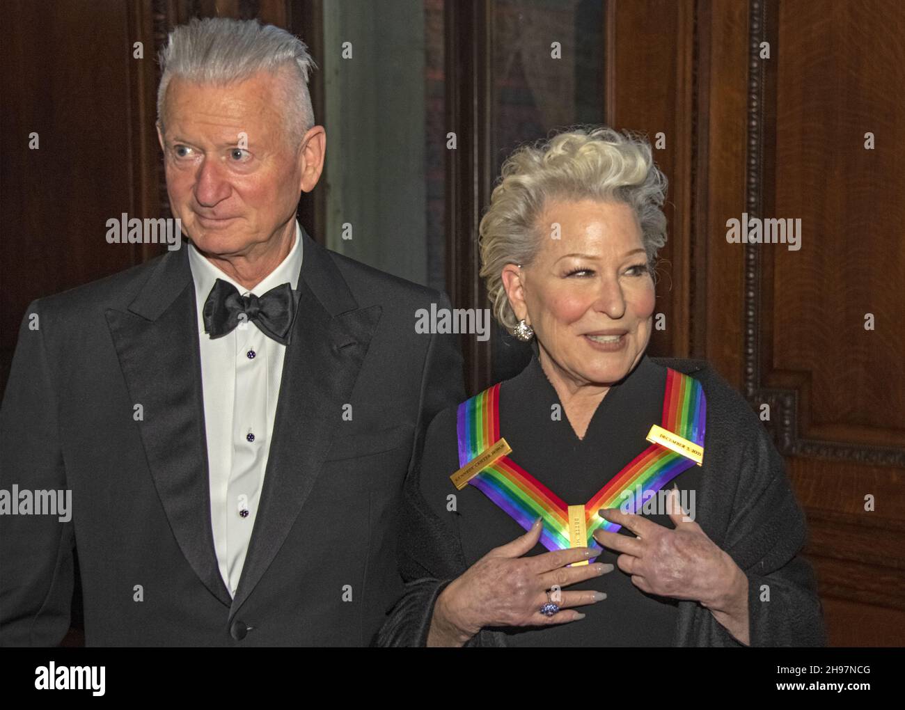 Washington, United States. 05th Dec, 2021. Legendary stage and screen icon Bette Midler, right, one of ehe recipients of the 44th Annual Kennedy Center Honors, and her husband, Martin von Haselberg, stand following the Medallion Ceremony at the Library of Congress in Washington, DC on Saturday, December 4, 2021. Photo by Ron Sachs/UPI Credit: UPI/Alamy Live News Stock Photo