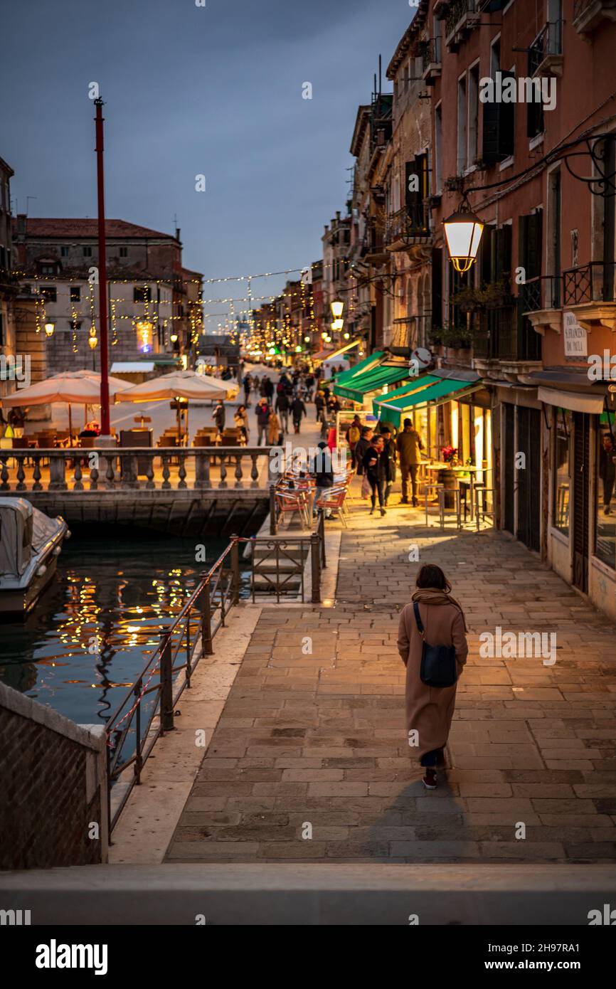 Traditional venice alleys hi-res stock photography and images - Alamy