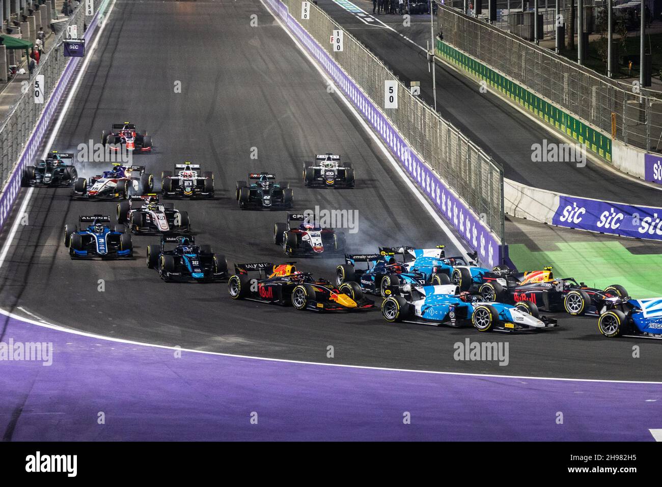 Start of race 2, 11 Doohan Jack (aus), MP Motorsport, Dallara F2, crash ...