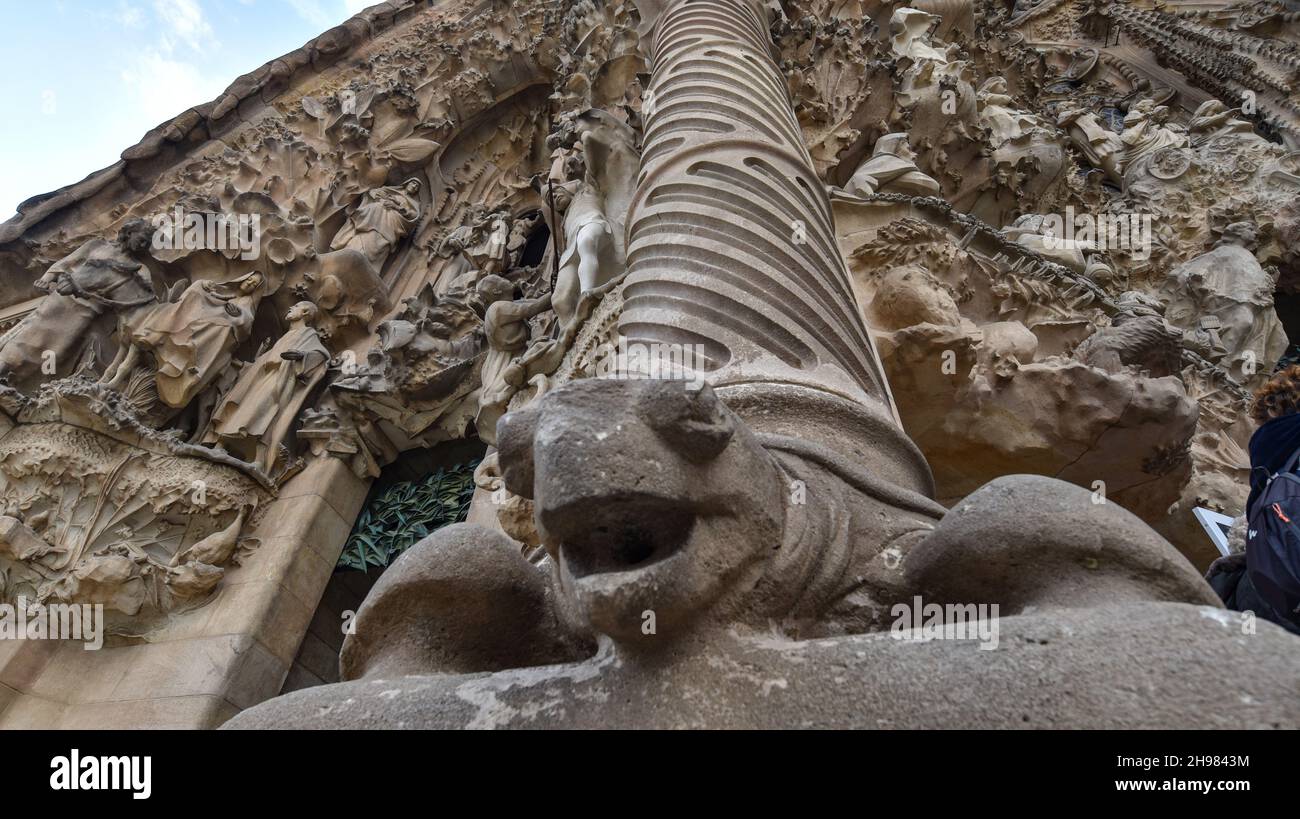 Barcelona, Spain - 22 Nov, 2021: Carved turtle at the base of a column supporting the facade of the Sagrada Familia, Barcelona, Catalonia, Spain Stock Photo