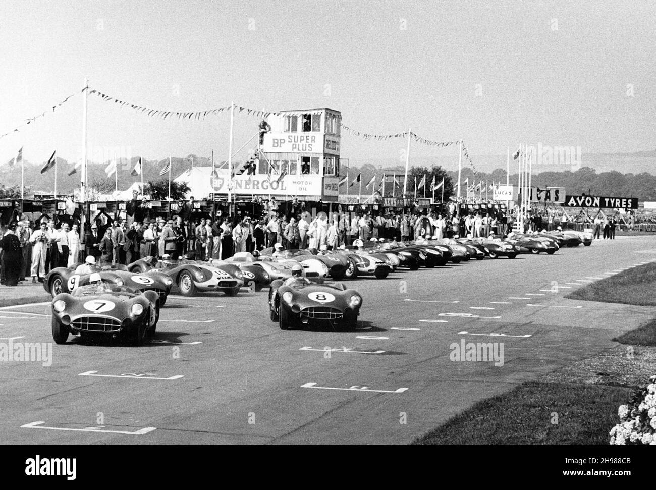 Start of the RAC Tourist Trophy race, Goodwood, Sussex, 1958. Stirling Moss leads the way in the Aston Martin that he and teammate Tony Brooks drove to victory in the race, followed by the third place finishing Aston Martin of Carroll Shelby and Stuart Lewis-Evans. Stock Photo