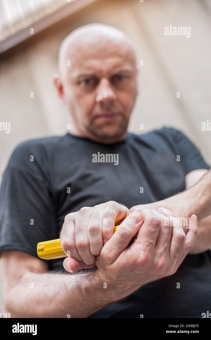 Disarm a shooter training hi-res stock photography and images - Alamy