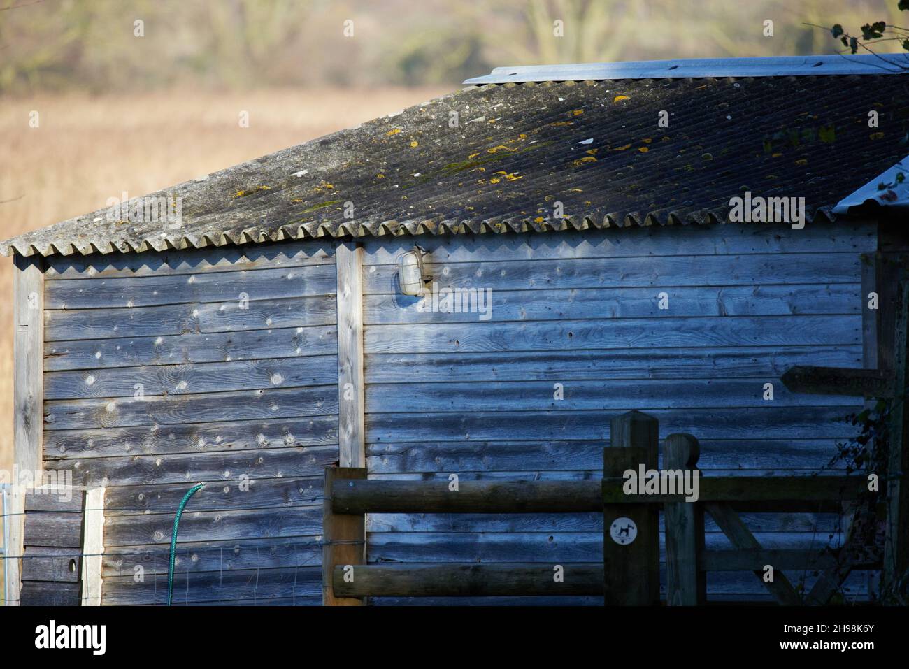 Wooden shed hi-res stock photography and images - Alamy