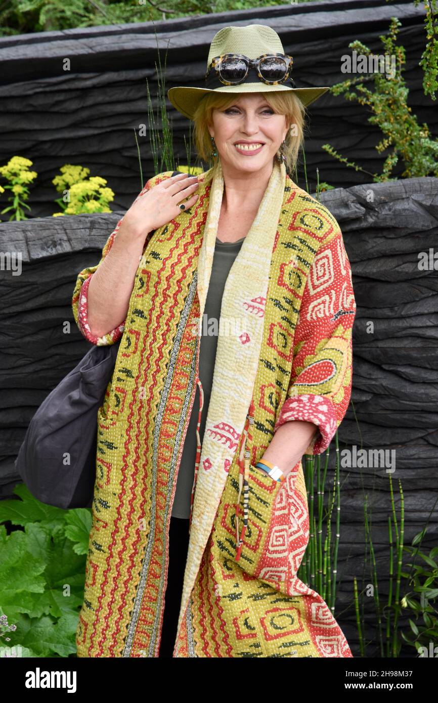 Joanna Lumley, RHS Chelsea Flower Show, Royal Hospital, London. UK