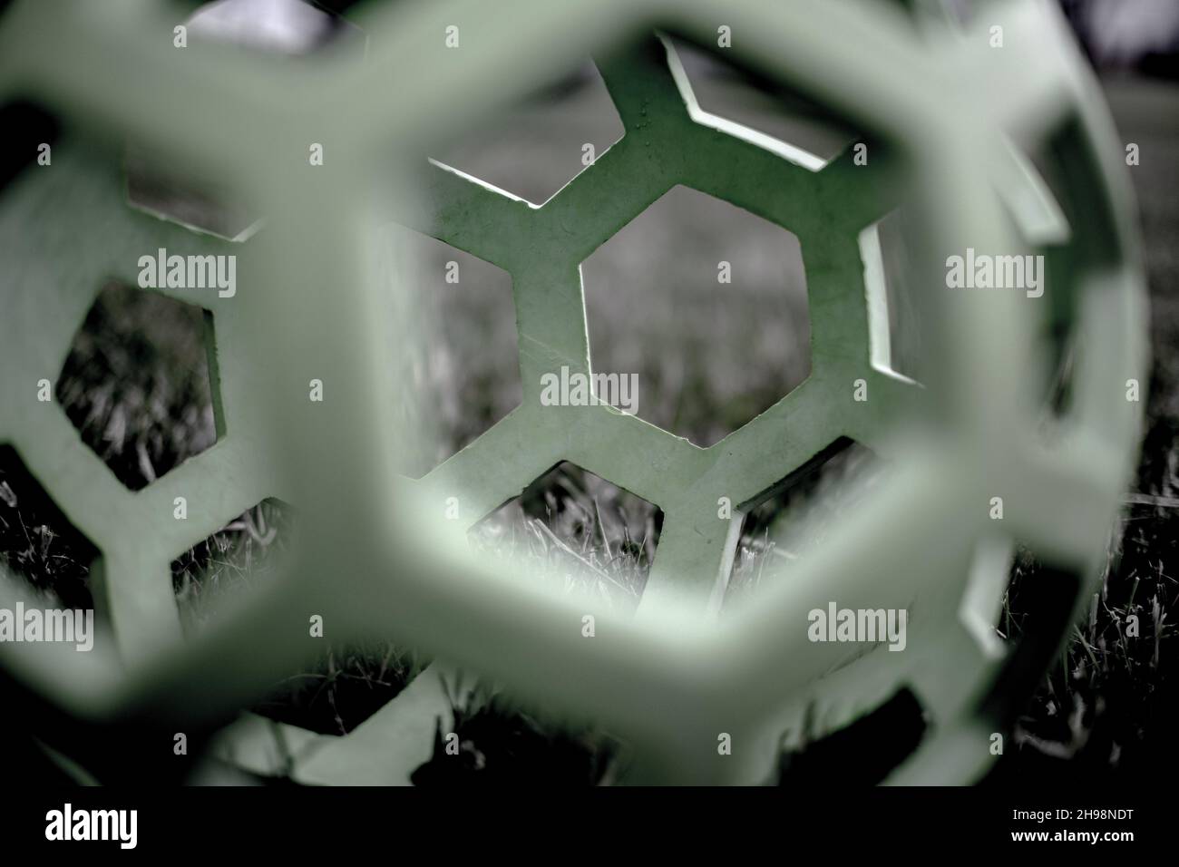 Hex Pattern Ball Array Hexagonal ball hi-res stock photography and images - Alamy