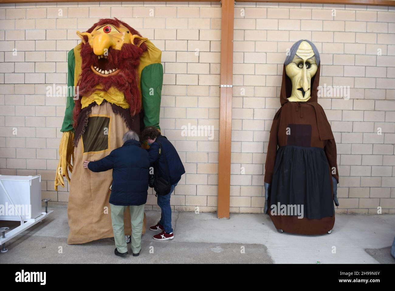 Spain. 05th Dec, 2021. Participants prepare a Gigante (Giant) for the Giants and Big Heads celebration.This Sunday, the village of Golmayo, north of Spain celebrates the National of Gigantes and Cabezudos (Giants and Big Heads) Festival. Gigantes and Cabezudos were created to represent archetypes and the tradition of the Spanish region. They are dressed in typical regional wedding and fiesta costumes. (Photo by Jorge Sanz/SOPA Images/Sipa USA) Credit: Sipa USA/Alamy Live News Stock Photo