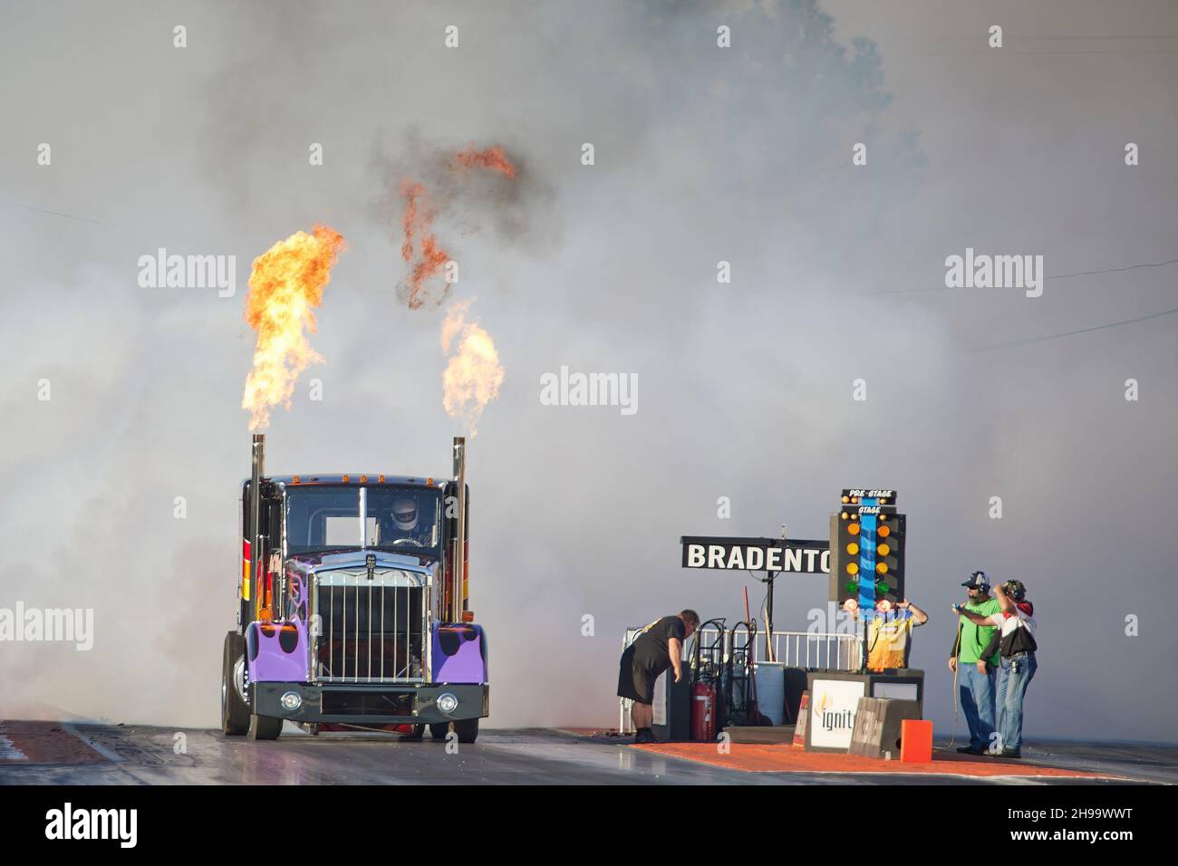 Pro mod cars drag racing hires stock photography and images Alamy