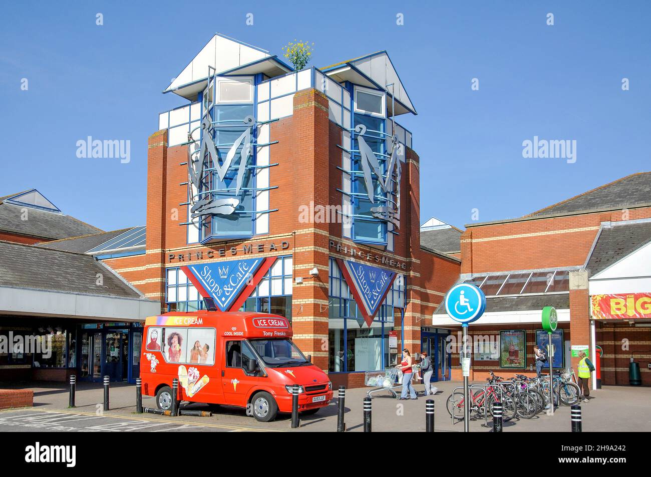 Princes Mead Shopping Centre, Farnborough, Hampshire, England, United Kingdom Stock Photo Alamy