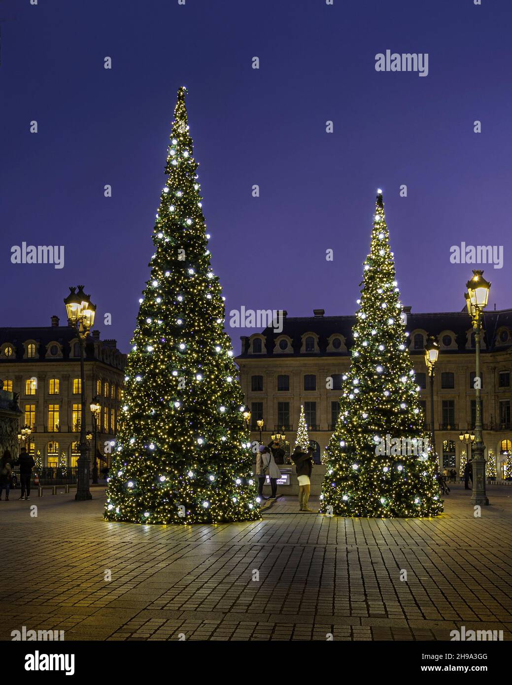 Louis Vuitton Place Vendôme Christmas tree is up