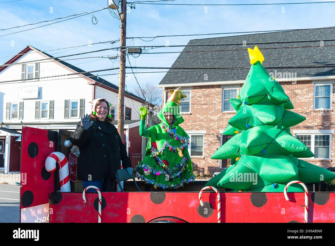 Maynard Christmas Parade 2022 Page 2 - Maynard Massachusetts High Resolution Stock Photography And Images  - Alamy