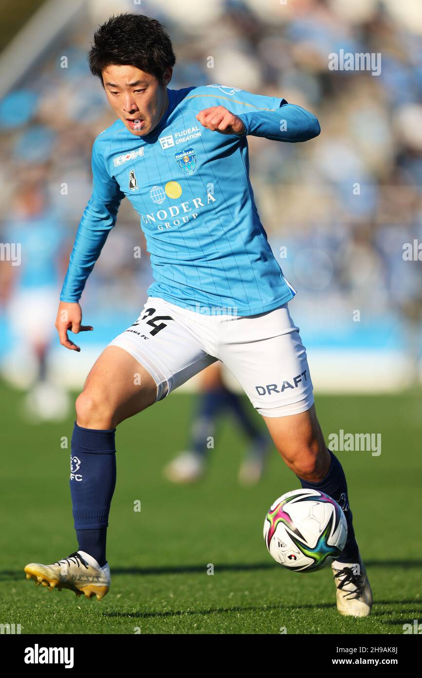 Kanagawa, Japan. 4th Dec, 2021. Yuya Takagi (Yokohama FC) FootballSoccer :  2021 J1 League match between Yokohama FC 0-1 Hokkaido Consadole Sapporo at  Nippatsu Mitsuzawa Stadium in Kanagawa, Japan . Credit: Yohei