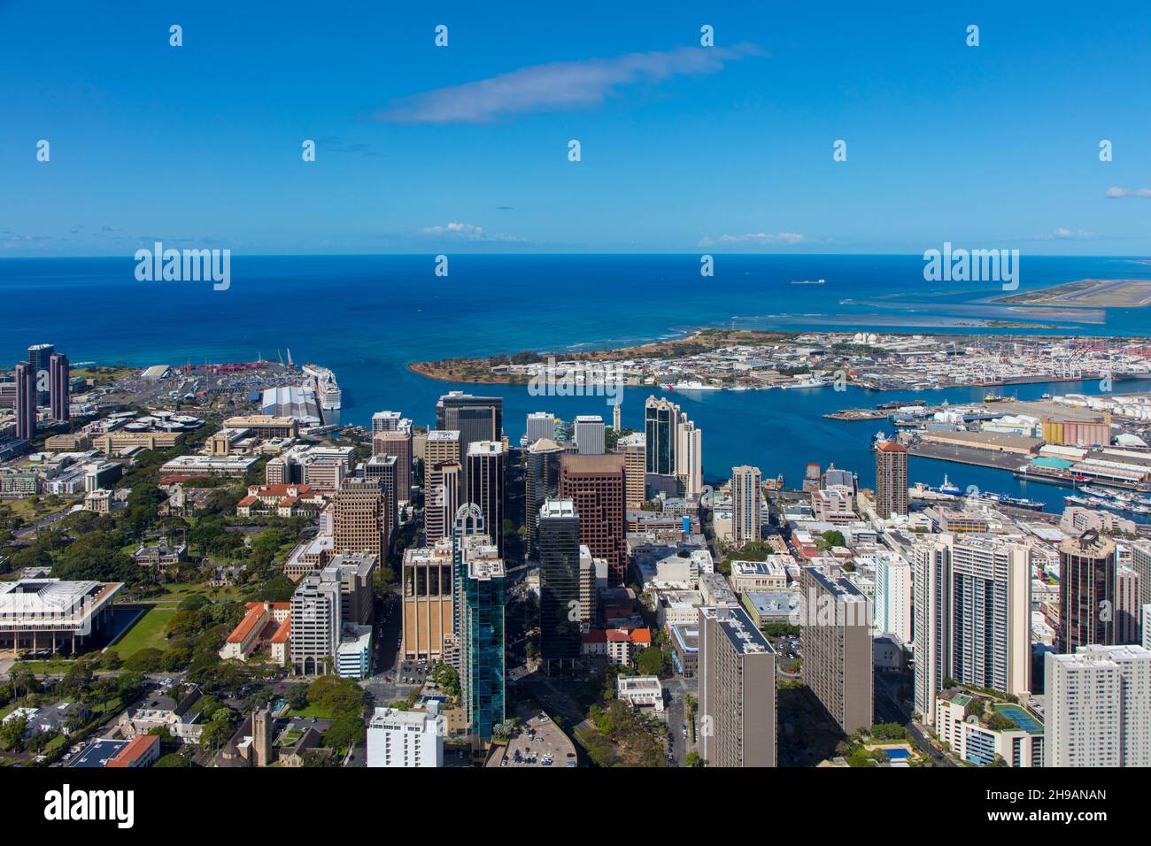 Downtown Honolulu Oahu Hawaii High Resolution Stock Photography and ...