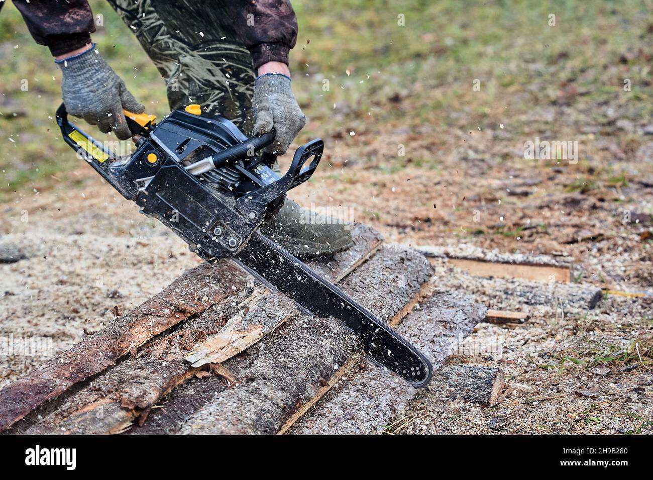 Chainsaw scene hi-res stock photography and images - Alamy