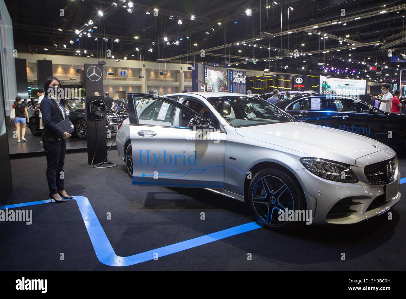 Parkked, Thailand. 04th Dec, 2021. At the Mercedes Benz booth, a new electric vehicle was showcased.The event 'The 38th Motor Expo - Motor Expo 2021' under the concept of 'Happy Motor Vehicles' (TIME to ENJOY!), a meeting place and exchanging opinions of those who love cars This event collects new cars of the year. with full promotions for the end of the year 2021, starting from 1-12 December 2021 at the IMPACT Challenger 1-3 Building, Muang Thong Thani. (Photo by Atiwat Silpamethanont/Pacific Press) Credit: Pacific Press Media Production Corp./Alamy Live News Stock Photo