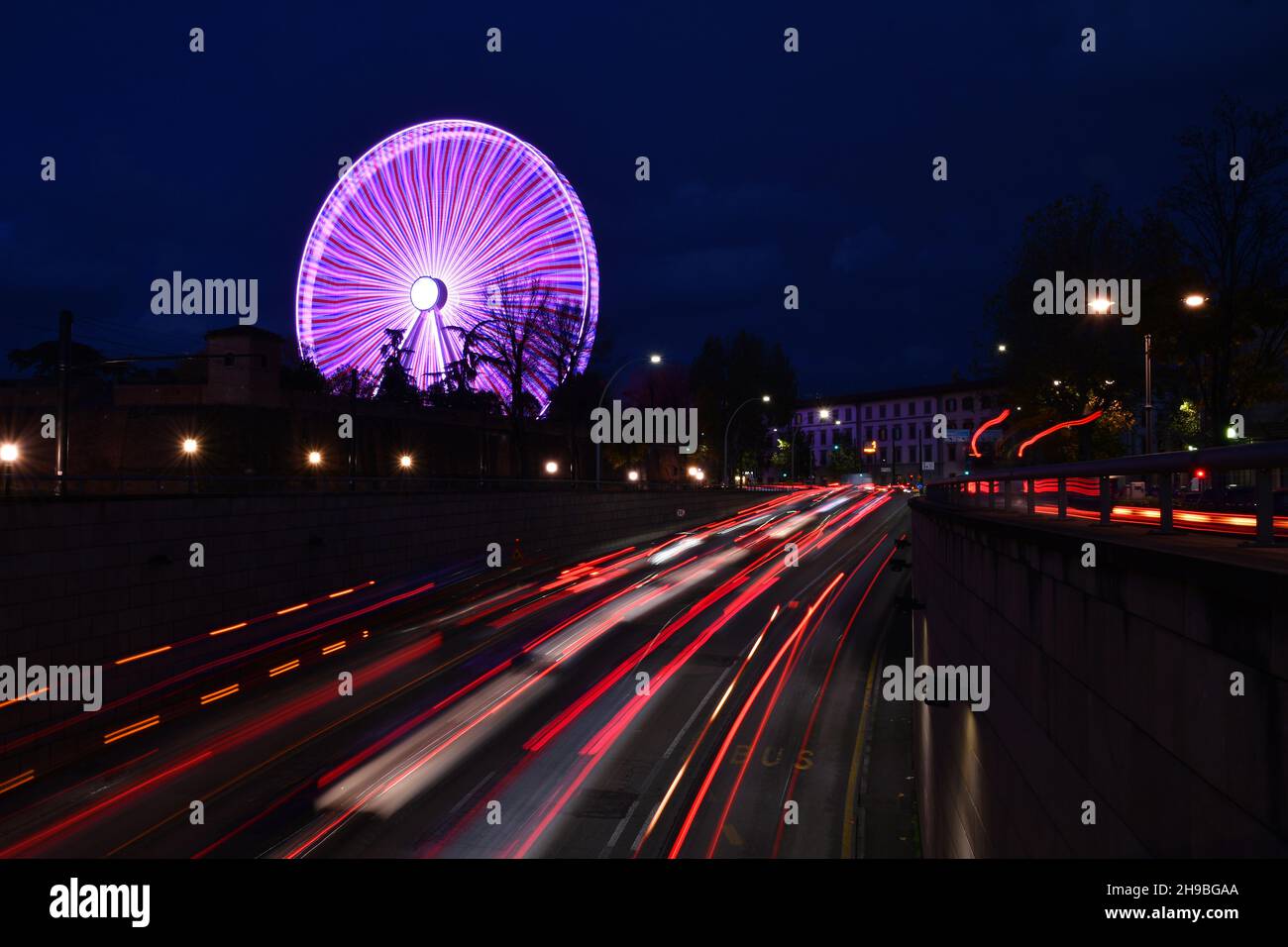 Florence, Christmas period. Traffic flows along