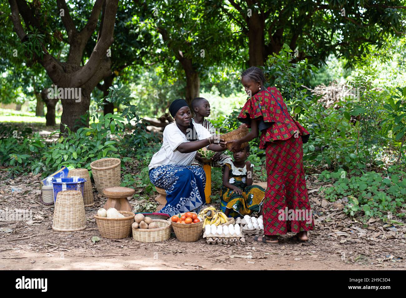 African women selling food hi res stock photography and images Alamy