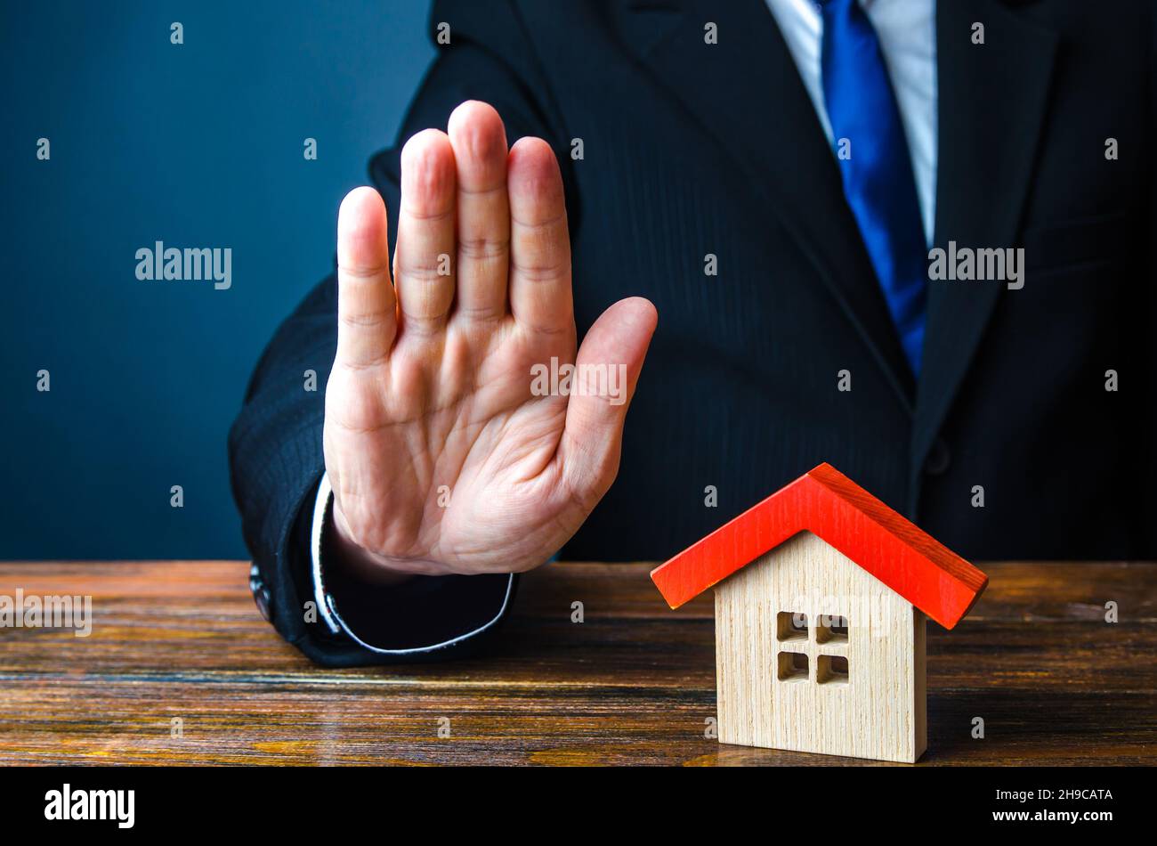 Refusing refuse hi-res stock photography and images - Alamy