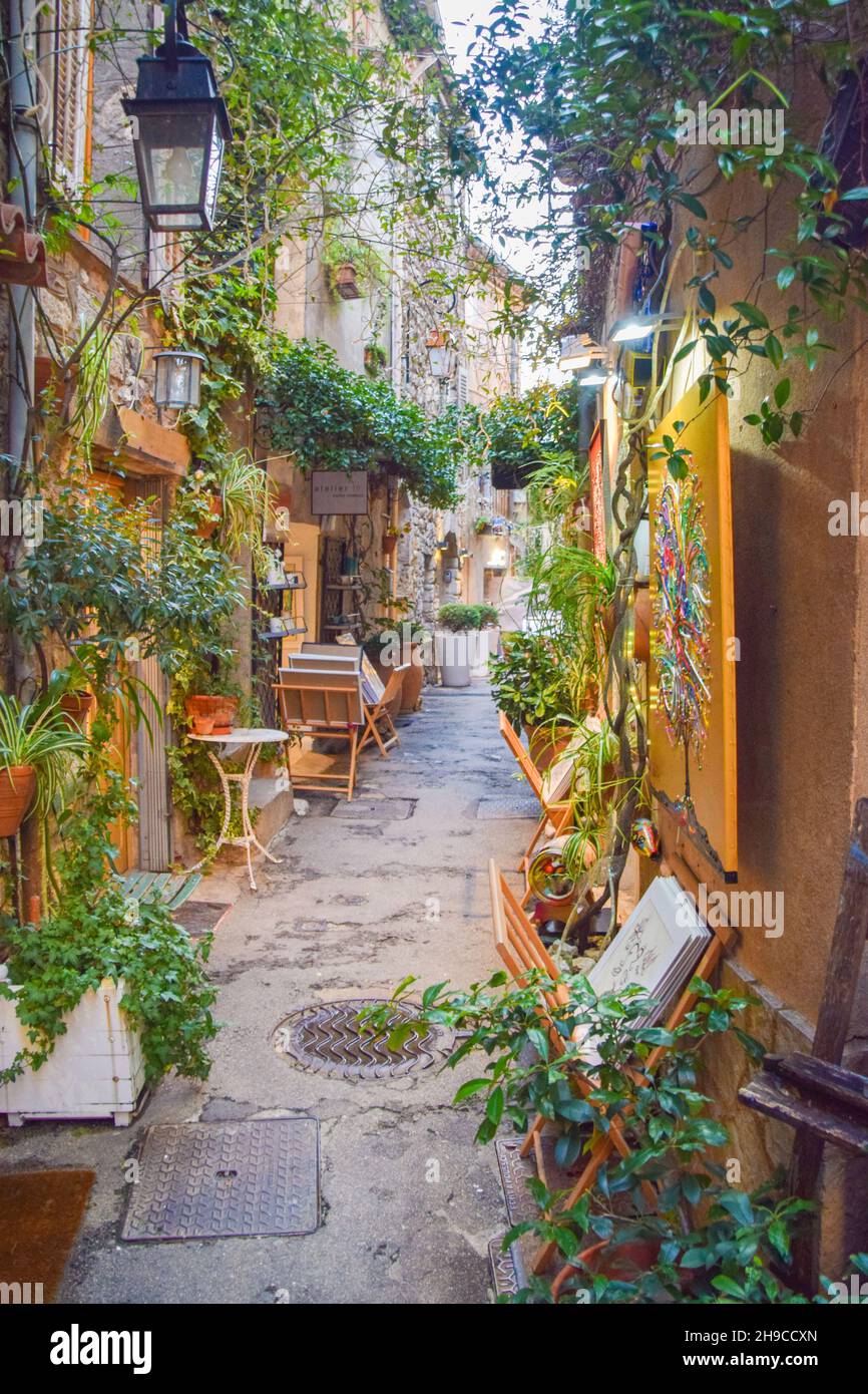 A street lined with ateliers and galleries in Mougins, South Of France. Stock Photo