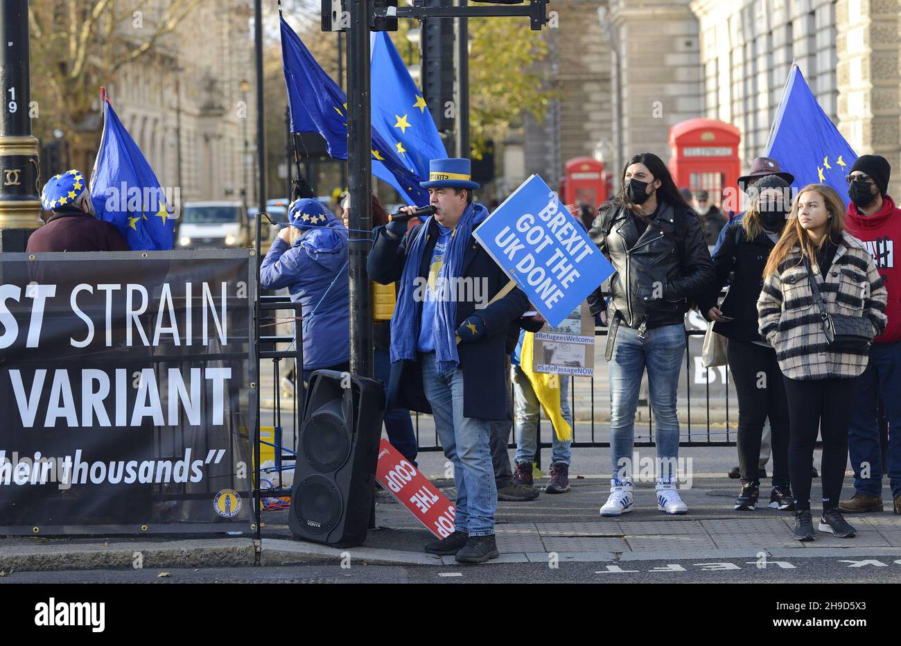 Steve Bray, anti-Brexit protester and founder of SODEM (Stand of Defiance European Movement) protesting in Parliament Square, December 2021 Stock Photo
