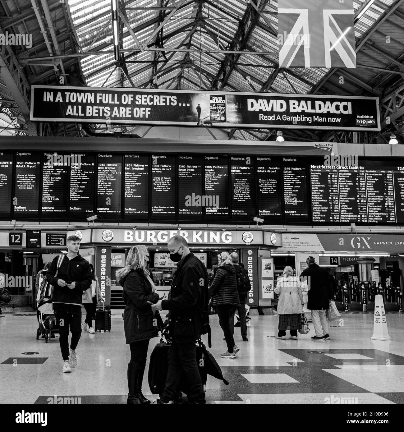 Victoria Overground Victoria london black white hi-res stock photography and images - Alamy