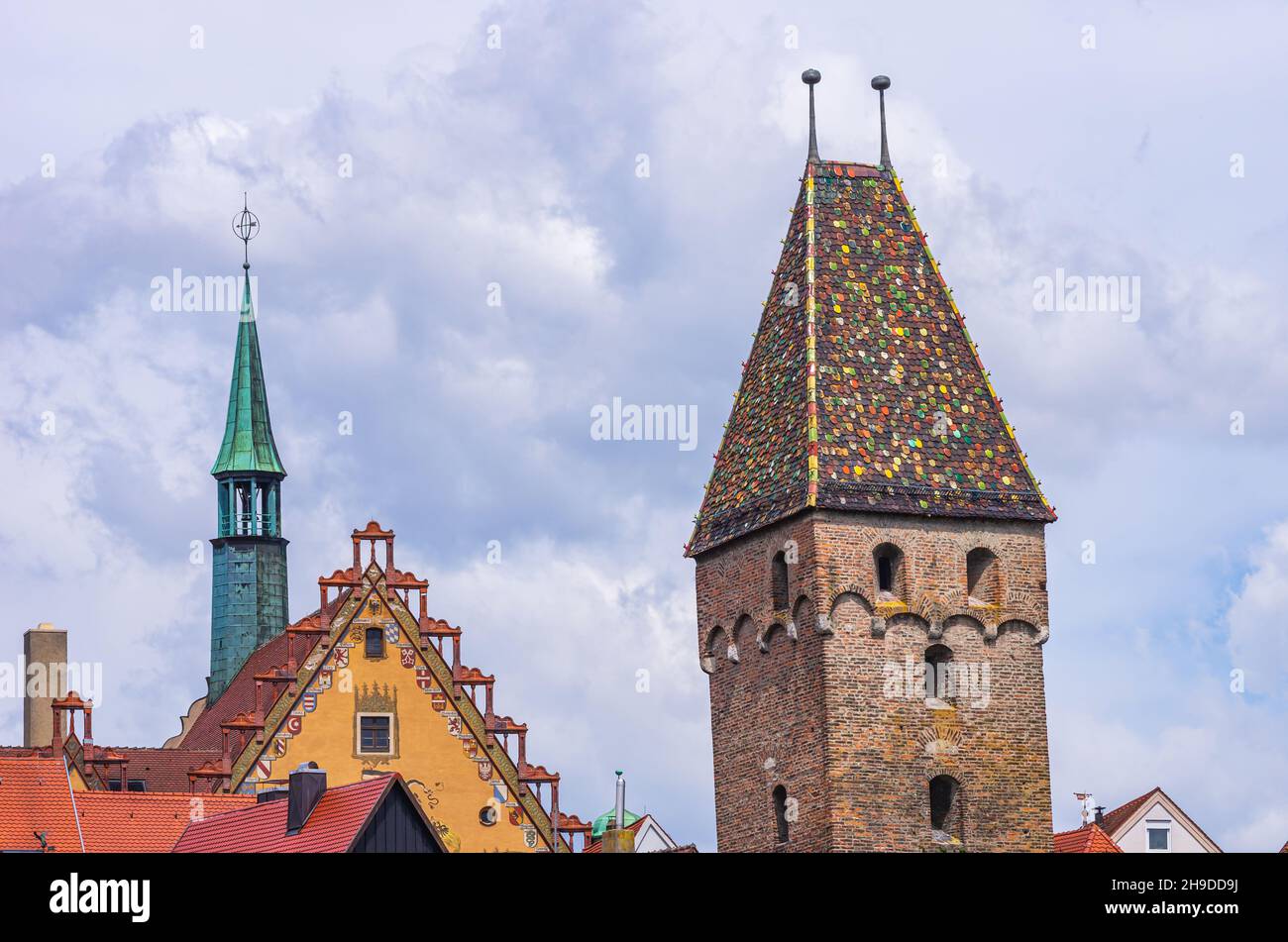 Ulm, Baden-Württemberg, Germany: The Metzgerturm tower, also known as the Leaning Tower of Ulm, a surviving gate of the medieval city fortifications. Stock Photo