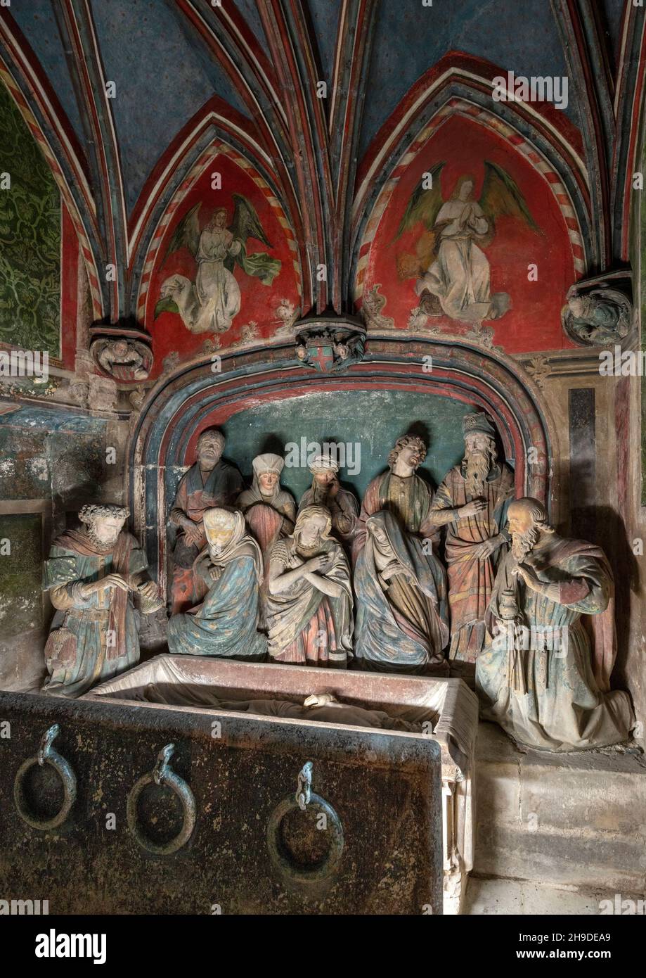 Chaumont, Basilika St-Jean-Baptiste, Grabstätte der Familie d’Amboise, Darstellung der Grablegung Christi, 15. Jahrhundert Stock Photo