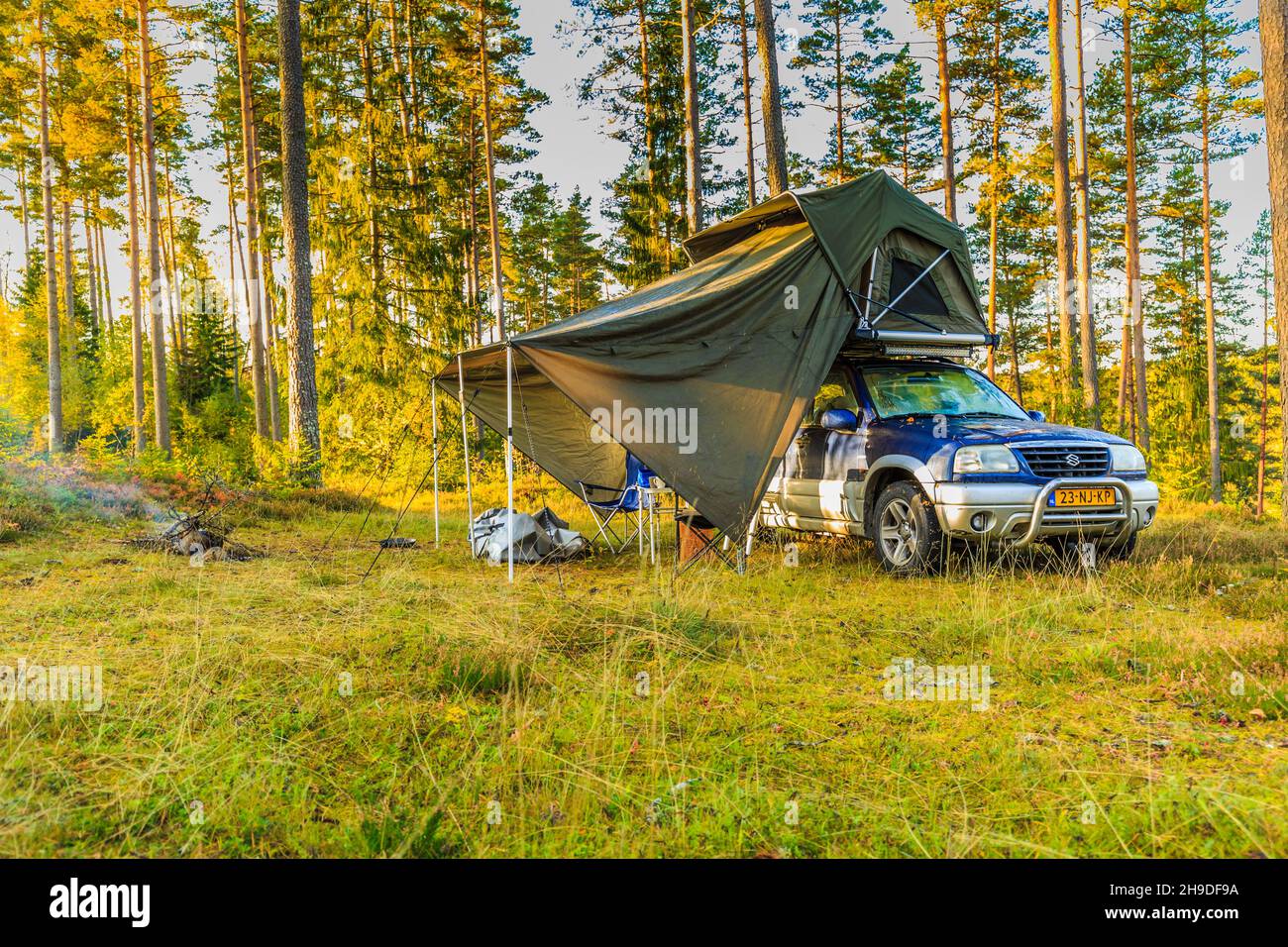 Sandhem, Västra Götaland County, Sweden, October 10, 2019: Wild camping in the forests of Sweden with four wheel off-road vehicle Suzuki Vitara 2.0 Stock Photo
