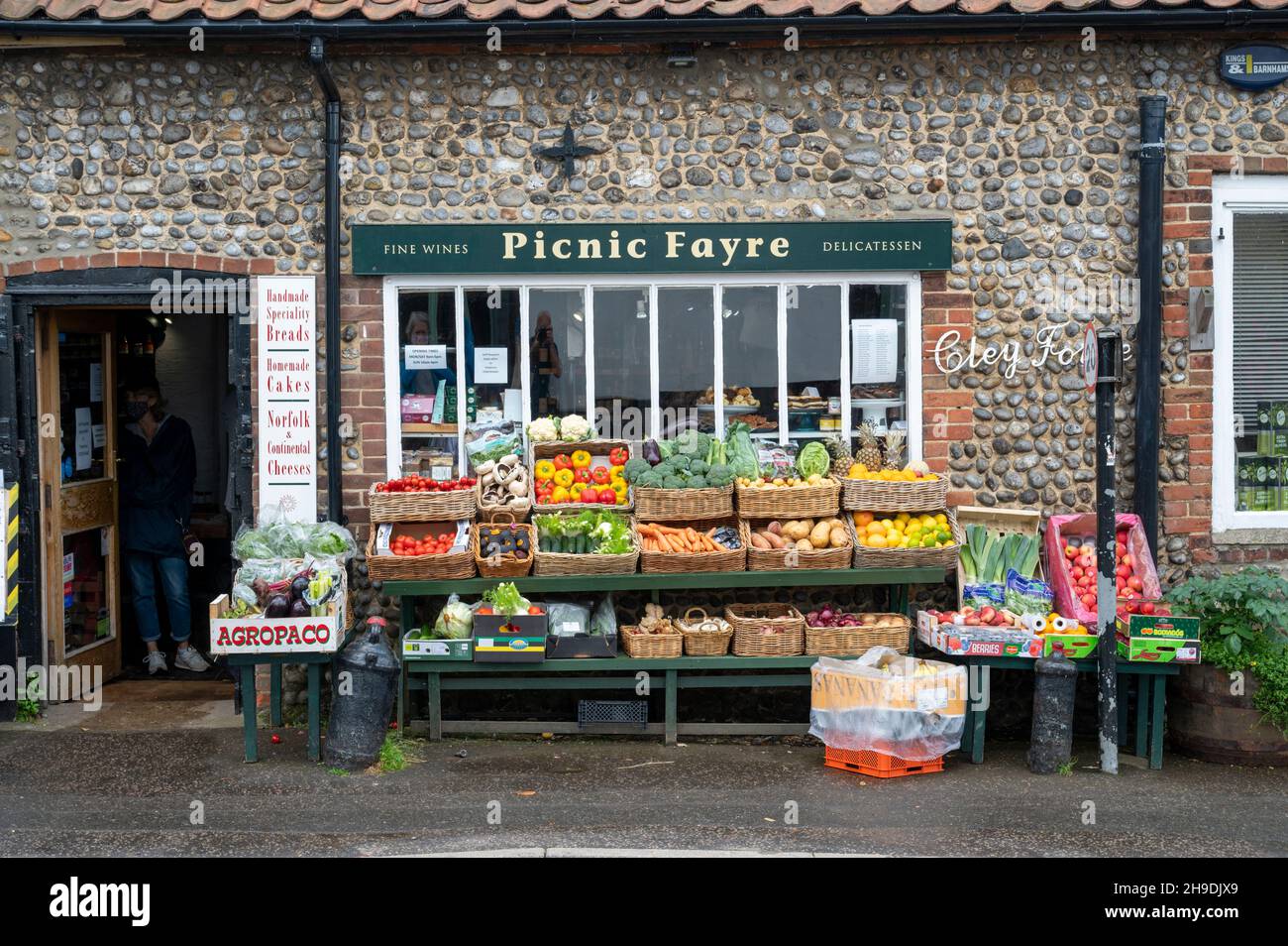 Picnic fayre delicatessen hires stock photography and images Alamy
