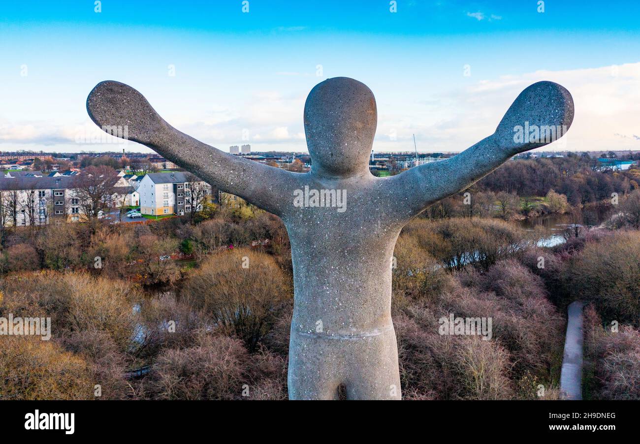 Glasgow, Scotland, UK. 6th December  2021. New sculpture erected in Glasgow as a reminder of Glasgow’s role as host of the COP26 climate summit held this year. The 23 metre high Hope Sculpture by artist Steuart Padwick is  sited beside the River Clyde in Cuningar Loop in Rutherglen and is designed to inspire a feeling of optimism towards the challenges that lie ahead in facing up to climate change.  Iain Masterton/Alamy Live News. Stock Photo