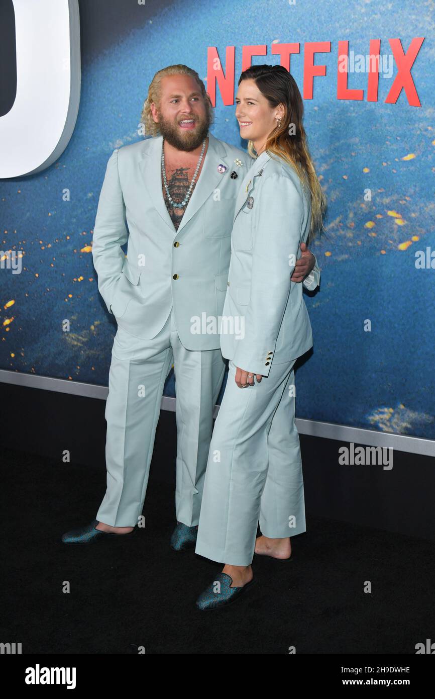 Jonah Hill and Sarah Brady attend Netflix's 'Don't Look Up' World Premiere on December 05, 2021 in New York. Stock Photo