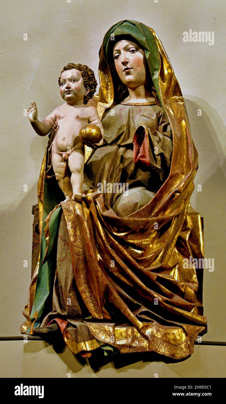 Madonna enthroned with baby Jesus - Enthroned Virgin Mary with the Infant Jesus, Swabian sculpture, 1500  15-16th Century Palazzo Madama,  Italy, Italian. Stock Photo