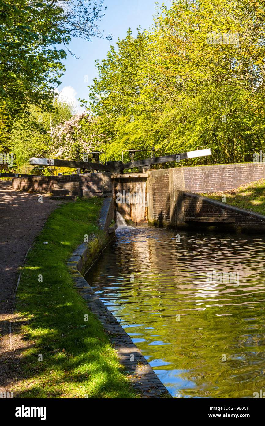 Gates of canal lock at Lapworth near Birmingham, on the Stratford-upon ...