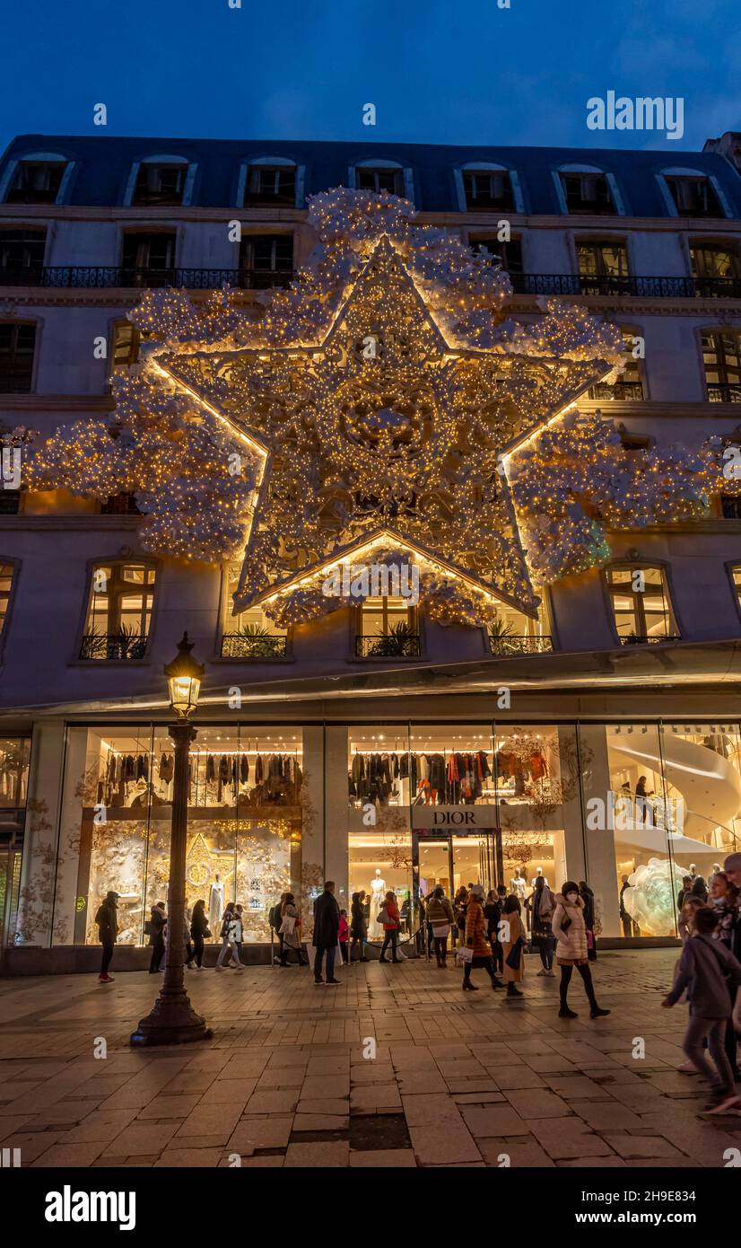 Paris, France - 12 04 2021: View of facade of Christian Dior Paris with  christmas decoration Stock Photo - Alamy